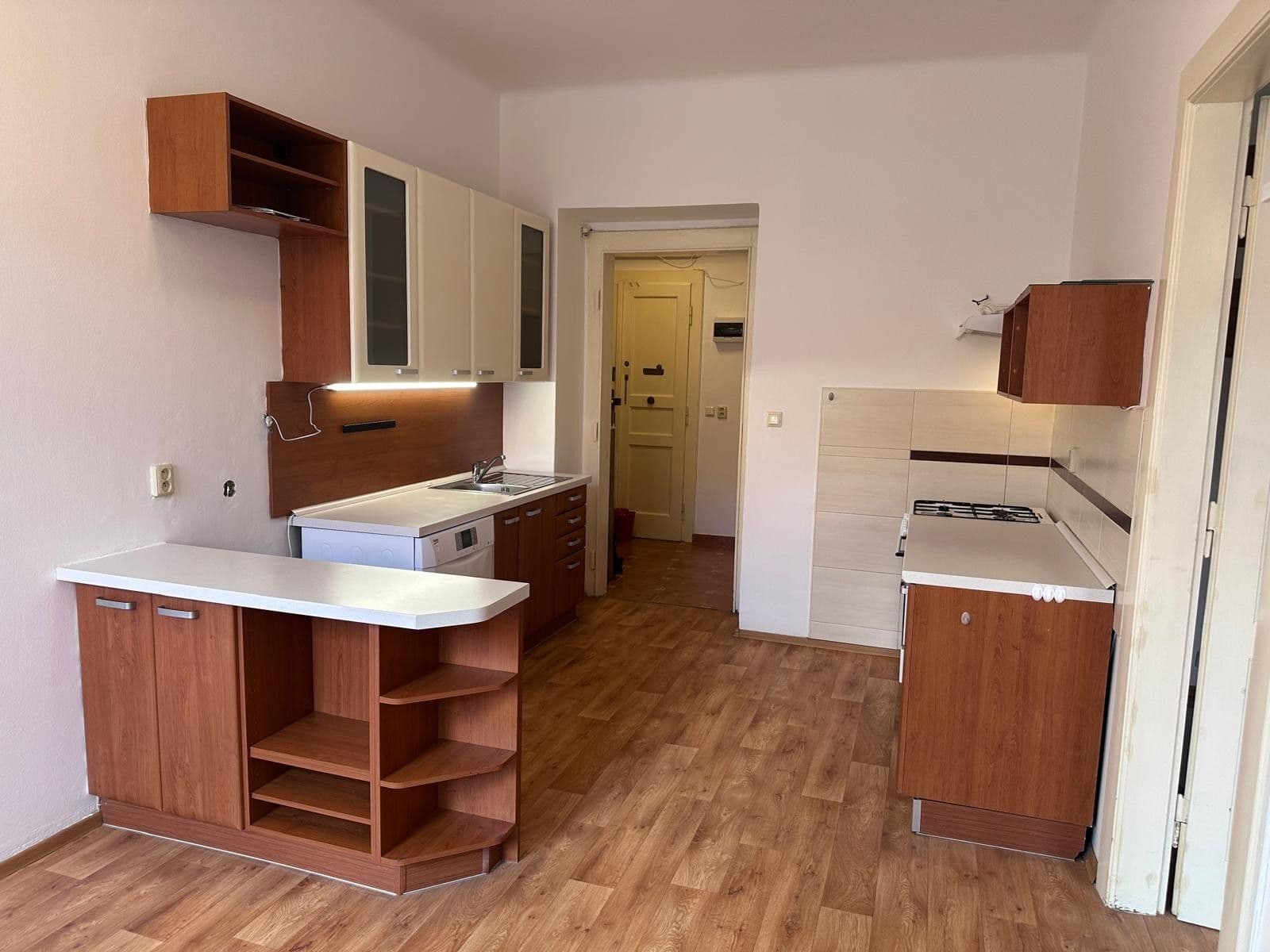 Prenájom bytu 2-izbový 43 m², Nemocniční, Praha, Praha Prenájom bytu 2-izbový 43 m², Nemocniční, Praha, Praha