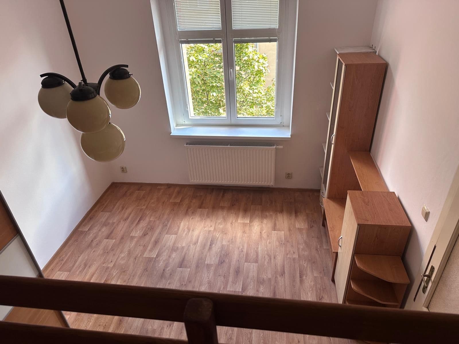 Prenájom bytu 2-izbový 43 m², Nemocniční, Praha, Praha Prenájom bytu 2-izbový 43 m², Nemocniční, Praha, Praha