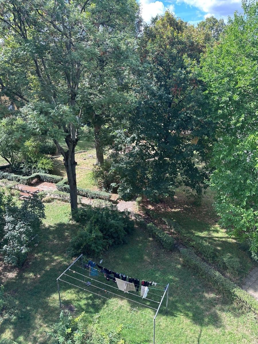 Prenájom bytu 2-izbový 43 m², Nemocniční, Praha, Praha Prenájom bytu 2-izbový 43 m², Nemocniční, Praha, Praha