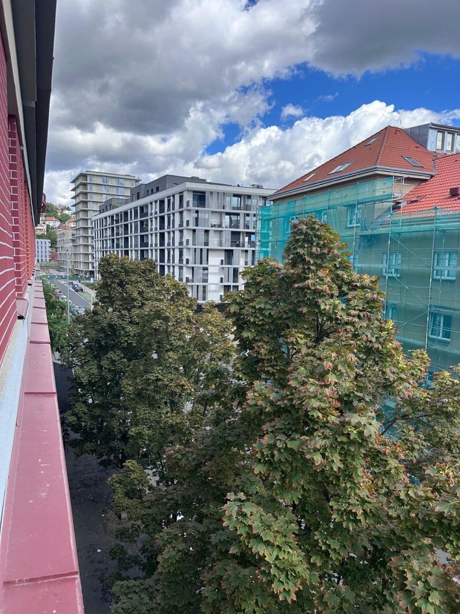 Prenájom bytu 2-izbový 43 m², Nemocniční, Praha, Praha Prenájom bytu 2-izbový 43 m², Nemocniční, Praha, Praha