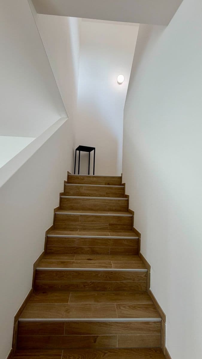 Prenájom domu 102 m², pozemok 179 m², Denivková, Praha, Praha Prenájom domu 102 m², pozemok 179 m², Denivková, Praha, Praha