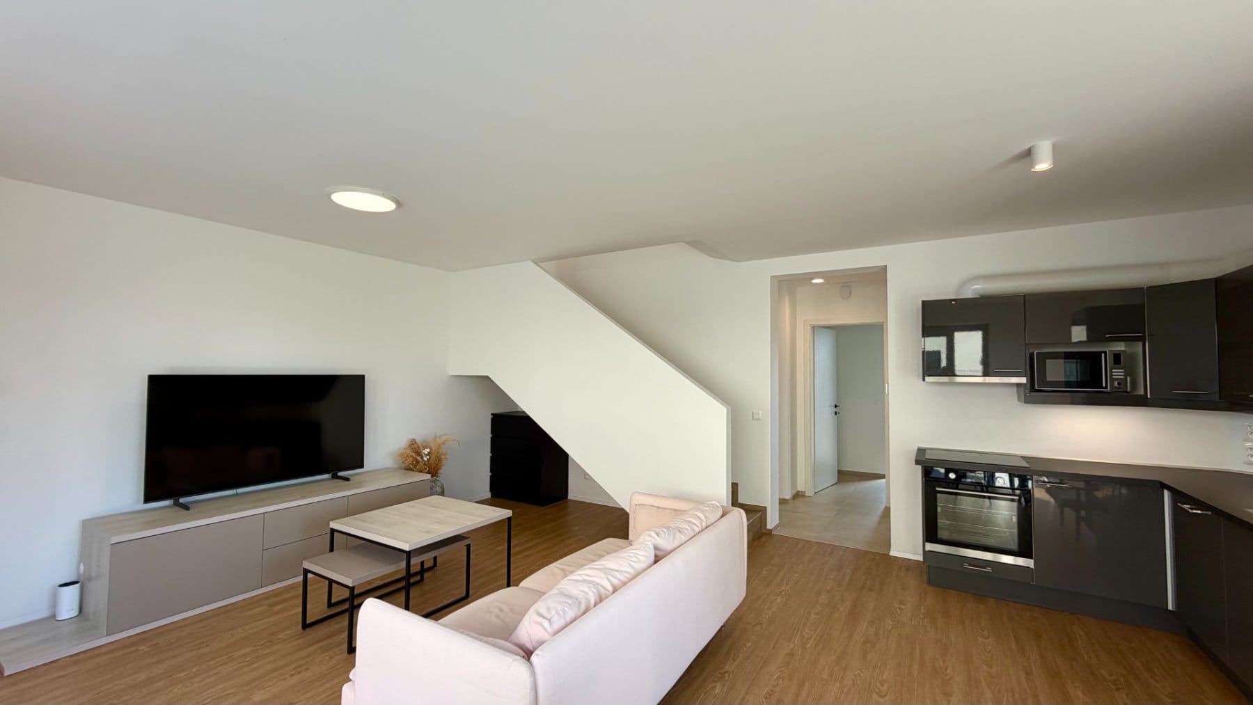 Prenájom domu 102 m², pozemok 179 m², Denivková, Praha, Praha Prenájom domu 102 m², pozemok 179 m², Denivková, Praha, Praha