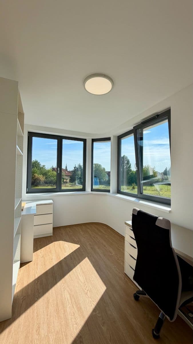 Prenájom domu 102 m², pozemok 179 m², Denivková, Praha, Praha Prenájom domu 102 m², pozemok 179 m², Denivková, Praha, Praha