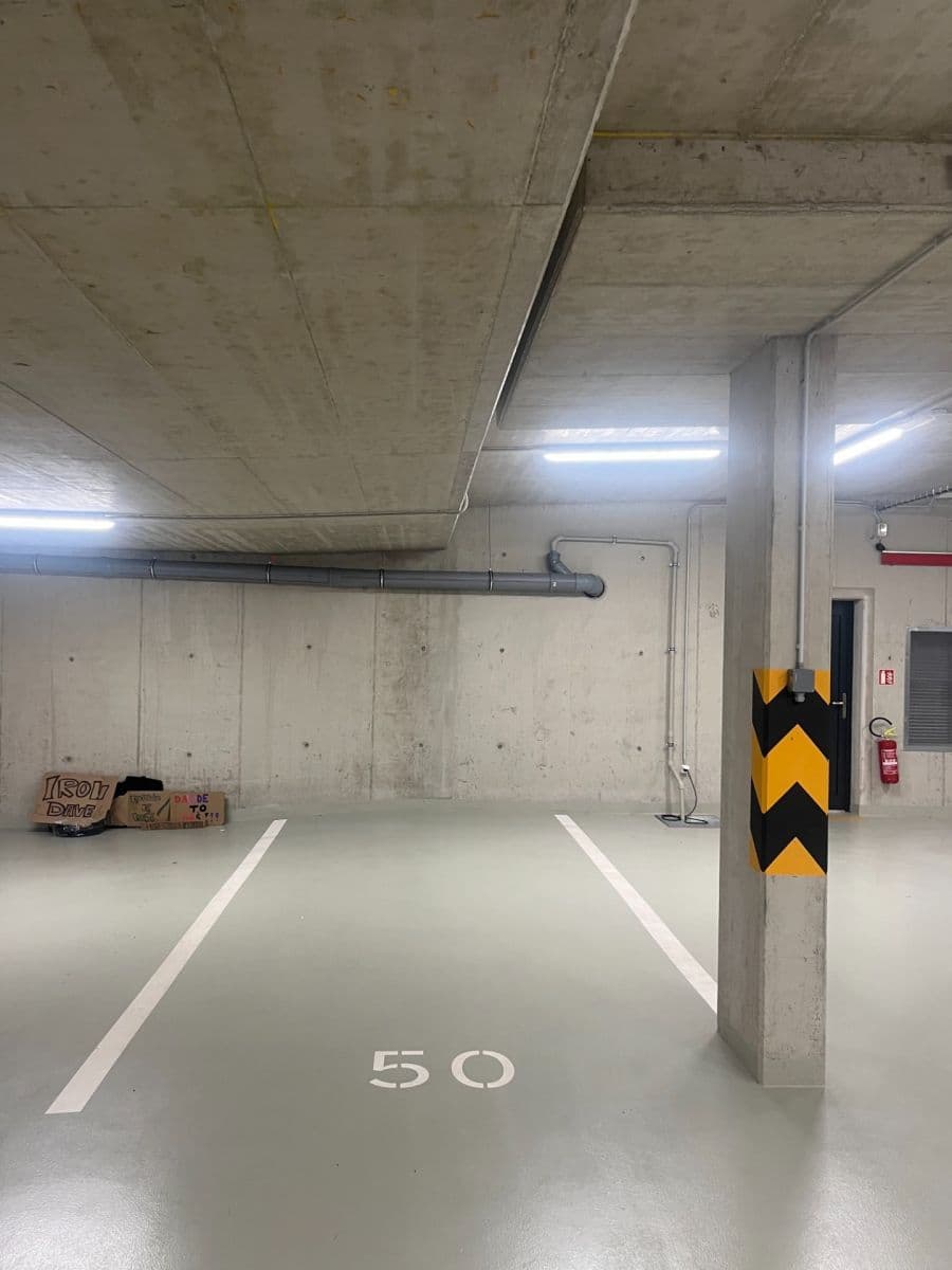 Prenájom garáže 13 m², Lysolajské údolí, Praha, Praha Prenájom garáže 13 m², Lysolajské údolí, Praha, Praha