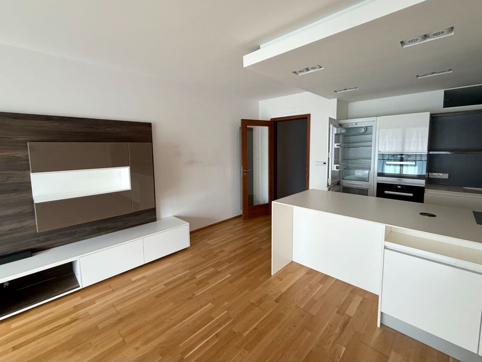 Predaj bytu 3-izbový 132 m², Anenská, Brno, Jihomoravský kraj Predaj bytu 3-izbový 132 m², Anenská, Brno, Jihomoravský kraj