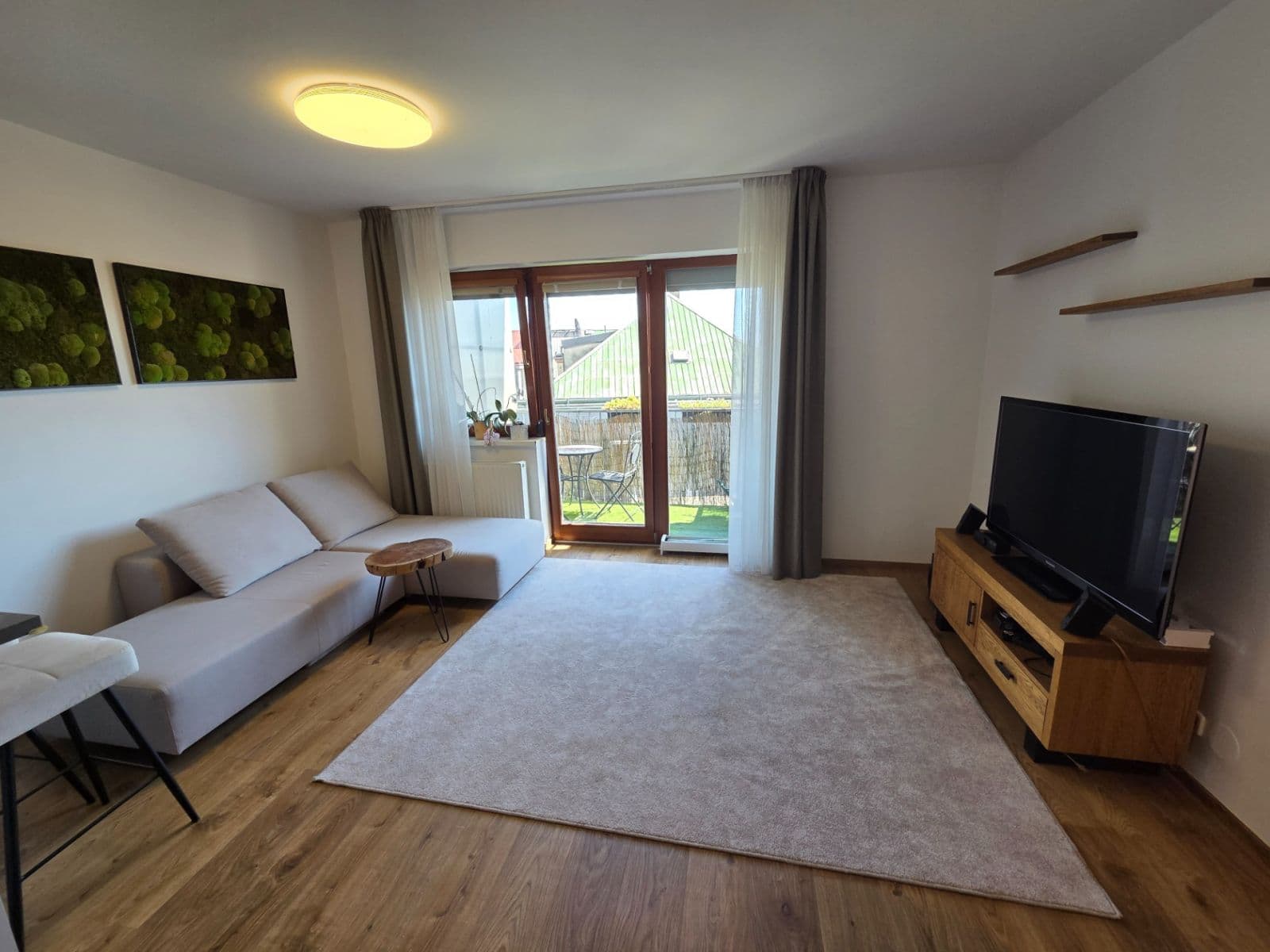 Prenájom bytu 3-izbový 79 m², Ke Stírce, Praha, Praha Prenájom bytu 3-izbový 79 m², Ke Stírce, Praha, Praha