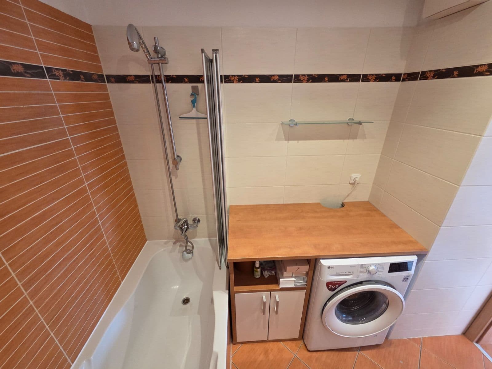 Prenájom bytu 3-izbový 79 m², Ke Stírce, Praha, Praha Prenájom bytu 3-izbový 79 m², Ke Stírce, Praha, Praha