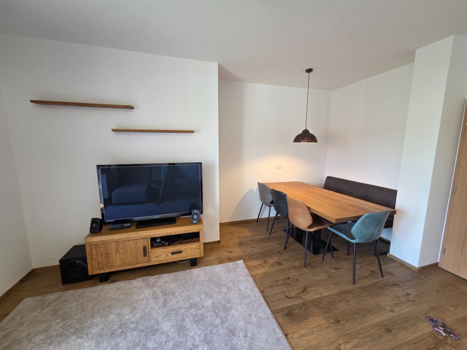 Prenájom bytu 3-izbový 79 m², Ke Stírce, Praha, Praha Prenájom bytu 3-izbový 79 m², Ke Stírce, Praha, Praha