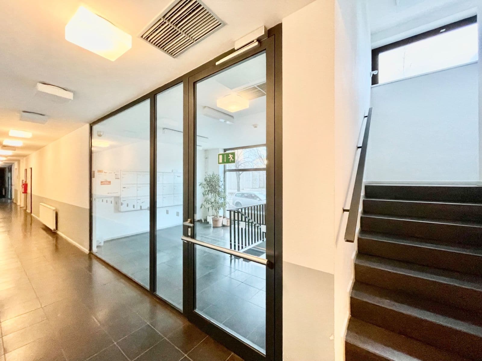 Prenájom bytu 2-izbový 69 m², U Uranie, Praha, Praha Prenájom bytu 2-izbový 69 m², U Uranie, Praha, Praha