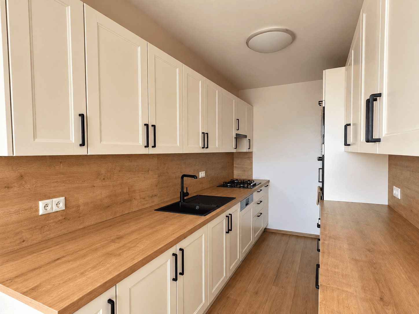Prenájom bytu 3-izbový 68 m², Jeřábkova, Praha, Praha Prenájom bytu 3-izbový 68 m², Jeřábkova, Praha, Praha