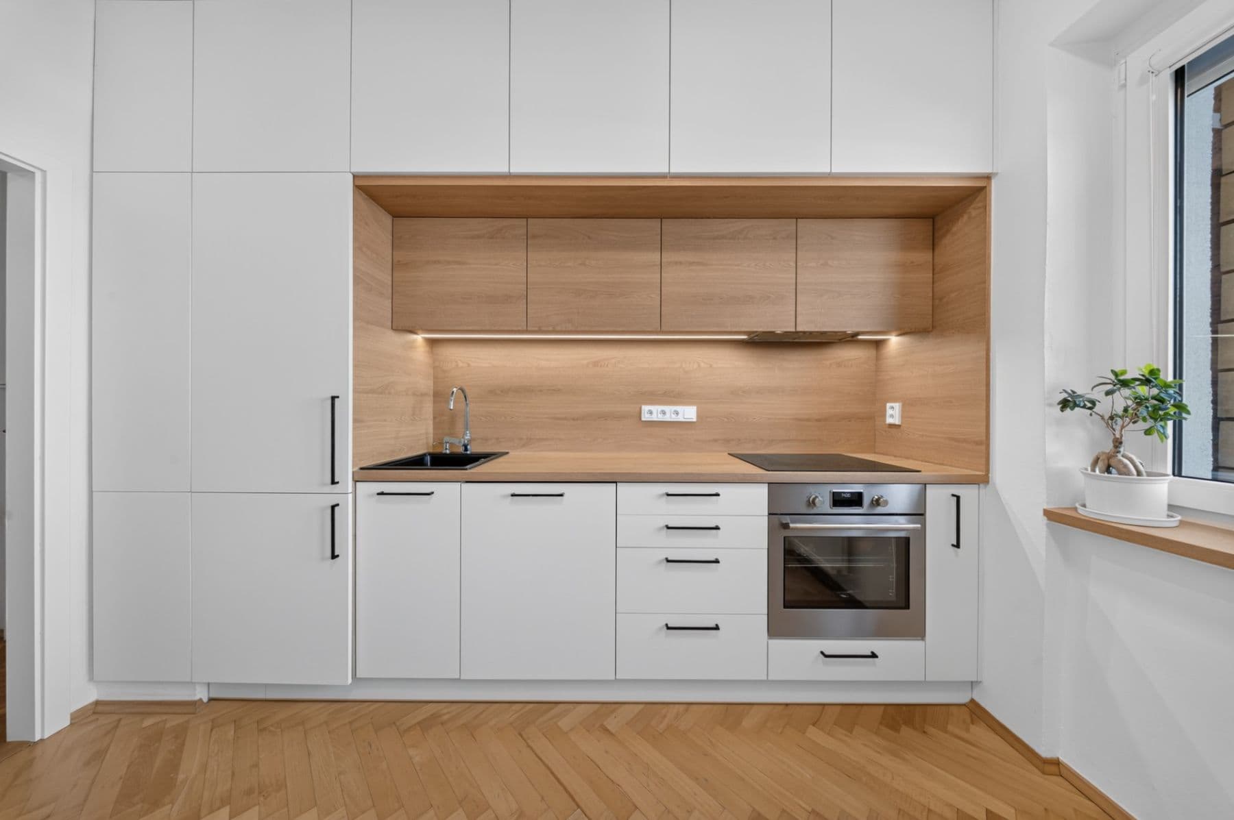 Predaj bytu 3-izbový 61 m², Biskupcova, Praha, Praha Predaj bytu 3-izbový 61 m², Biskupcova, Praha, Praha