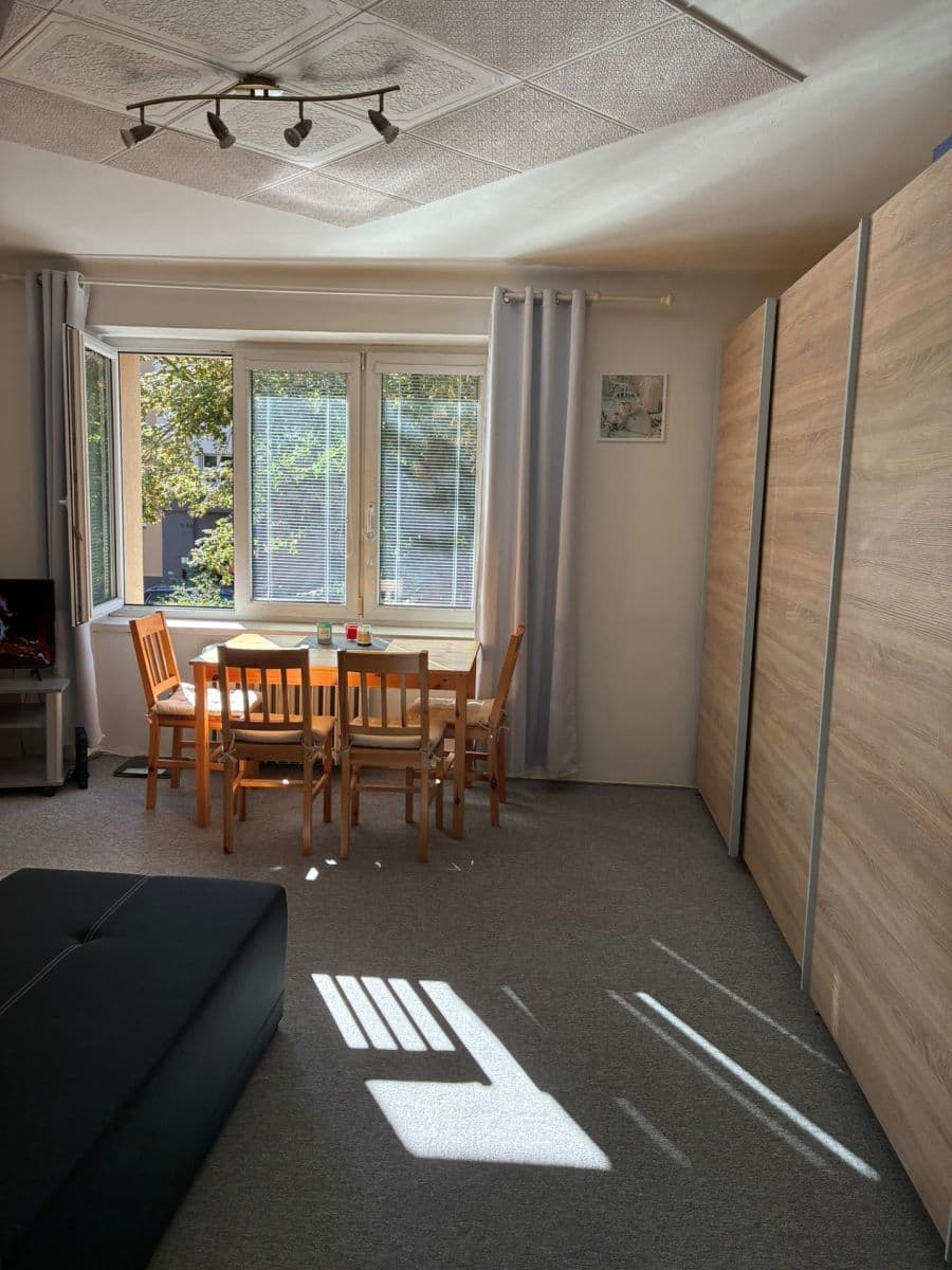 Predaj bytu 2-izbový 42 m², 28. října, Příbram, Středočeský kraj Predaj bytu 2-izbový 42 m², 28. října, Příbram, Středočeský kraj