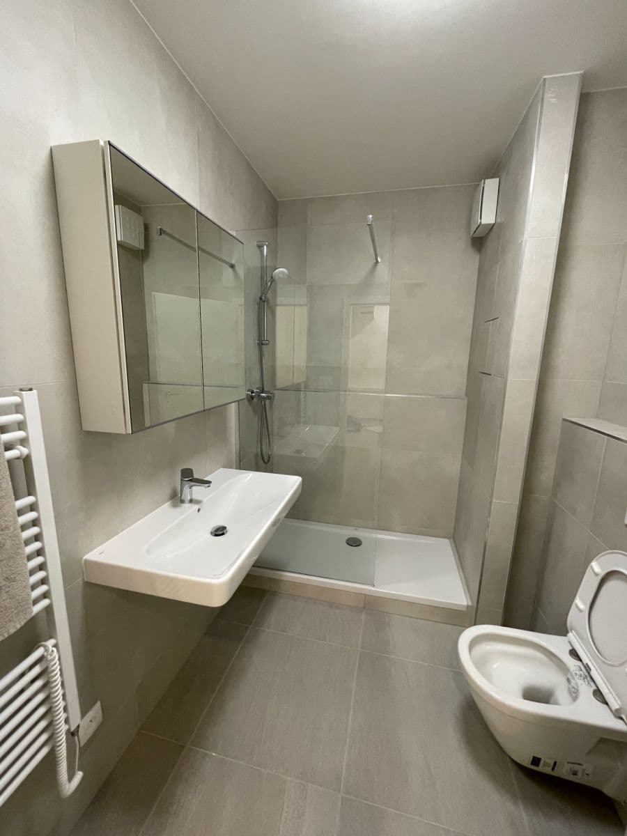Prenájom bytu 2-izbový 50 m², Buková, Jihlava, Kraj Vysočina Prenájom bytu 2-izbový 50 m², Buková, Jihlava, Kraj Vysočina
