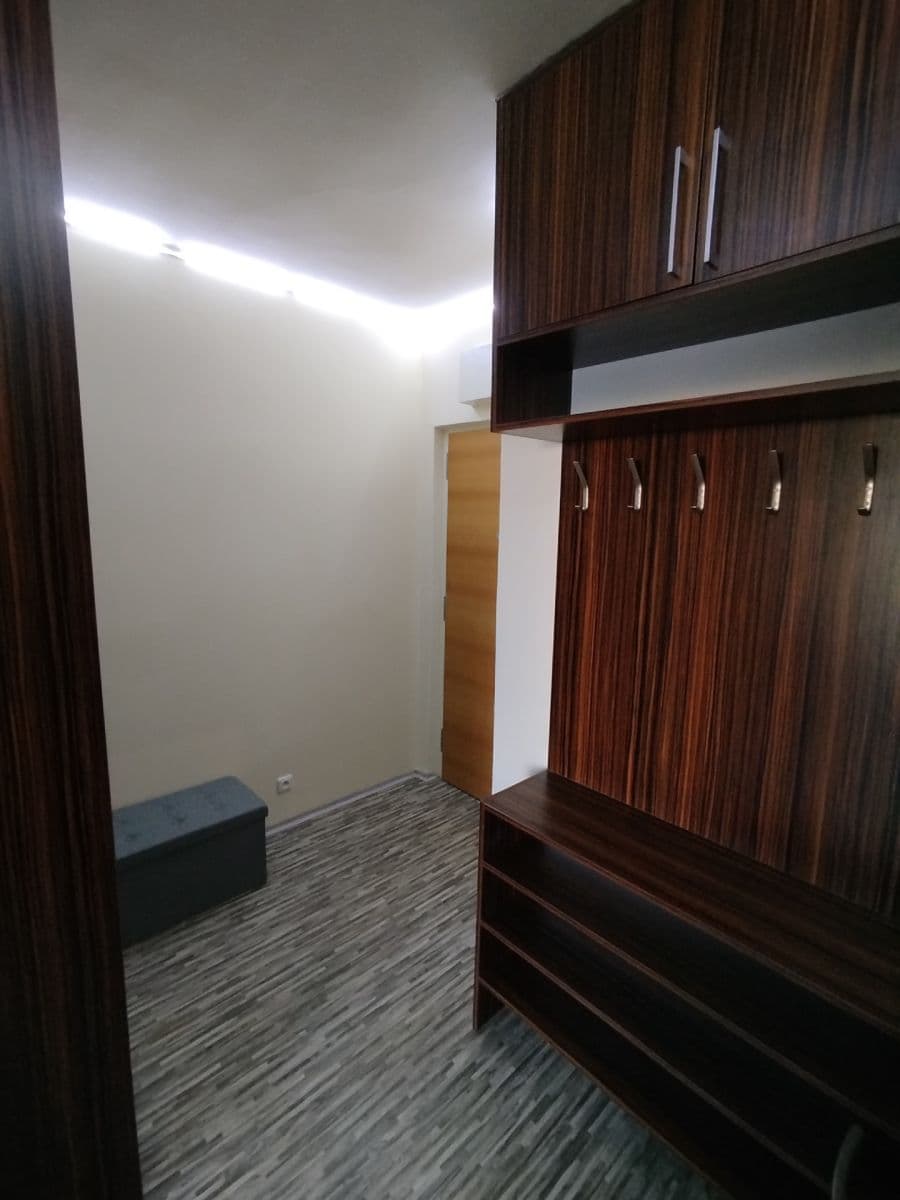 Prenájom bytu 1-izbový 33 m², Michelská, Praha, Praha Prenájom bytu 1-izbový 33 m², Michelská, Praha, Praha