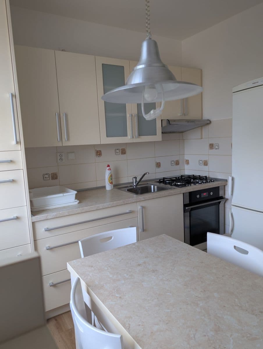 Prenájom bytu 3-izbový 71 m², Chvatěrubská, Praha, Praha Prenájom bytu 3-izbový 71 m², Chvatěrubská, Praha, Praha