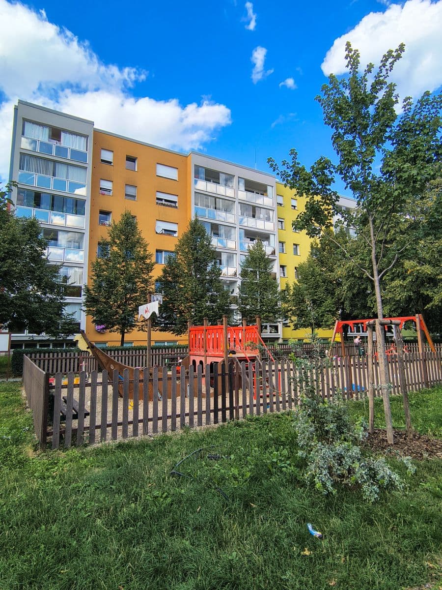 Prenájom bytu 3-izbový 71 m², Chvatěrubská, Praha, Praha Prenájom bytu 3-izbový 71 m², Chvatěrubská, Praha, Praha
