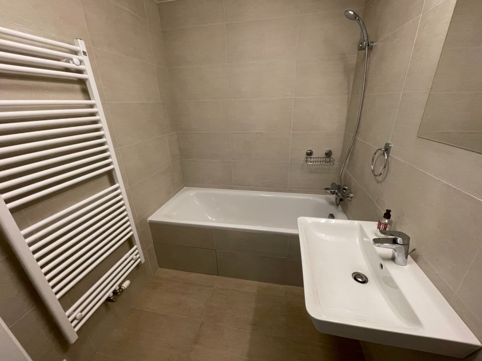 Prenájom bytu 2-izbový 56 m², Vrátnická, Praha, Praha Prenájom bytu 2-izbový 56 m², Vrátnická, Praha, Praha