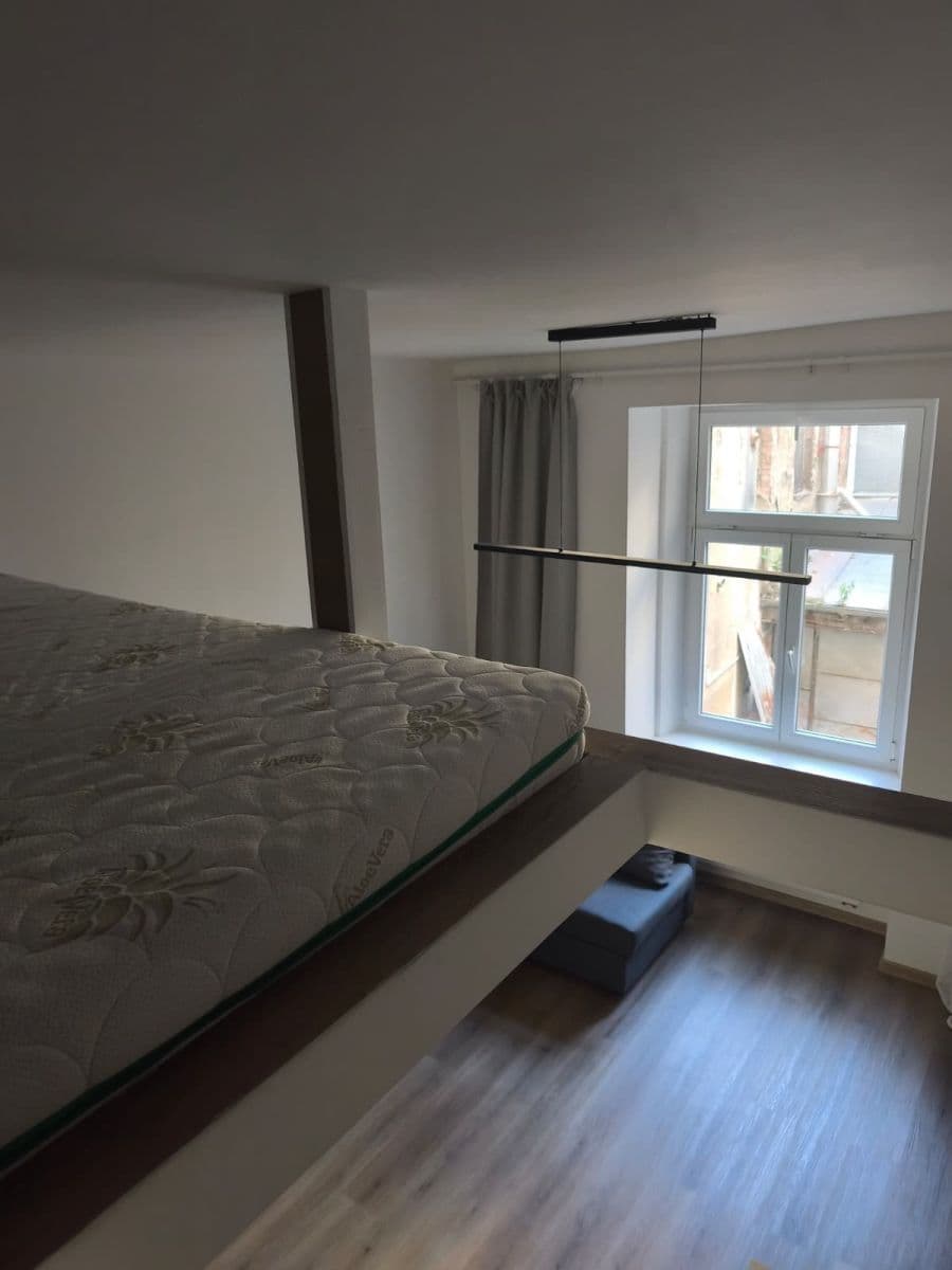 Prenájom bytu 2-izbový 38 m², Brožíkova, Praha, Praha Prenájom bytu 2-izbový 38 m², Brožíkova, Praha, Praha