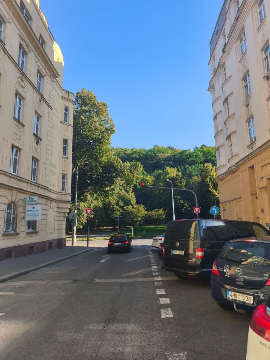 Prenájom bytu 2-izbový 38 m², Brožíkova, Praha, Praha Prenájom bytu 2-izbový 38 m², Brožíkova, Praha, Praha