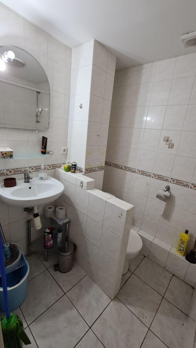 Prenájom bytu 1-izbový 36 m², Vinohradská, Praha, Praha Prenájom bytu 1-izbový 36 m², Vinohradská, Praha, Praha