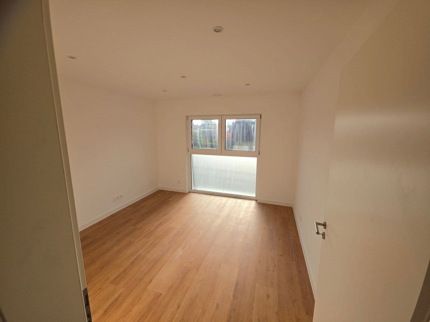 Prenájom domu 165 m², pozemok 300 m², Aschaffenburger Str. 8a, Leipzig, Sasko Prenájom domu 165 m², pozemok 300 m², Aschaffenburger Str. 8a, Leipzig, Sasko