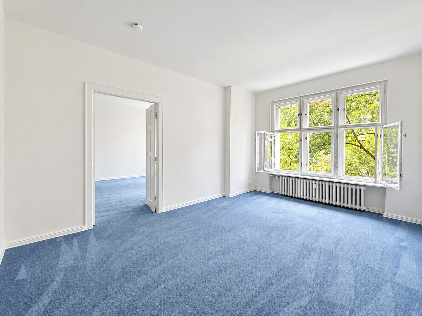 Prenájom bytu 4-izbový 127 m², Duisburgerstr., Berlin, Berlín Prenájom bytu 4-izbový 127 m², Duisburgerstr., Berlin, Berlín