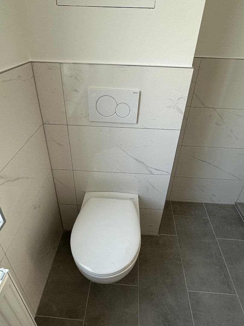 Prenájom bytu 1-izbový 36 m², München, Bavorsko Prenájom bytu 1-izbový 36 m², München, Bavorsko