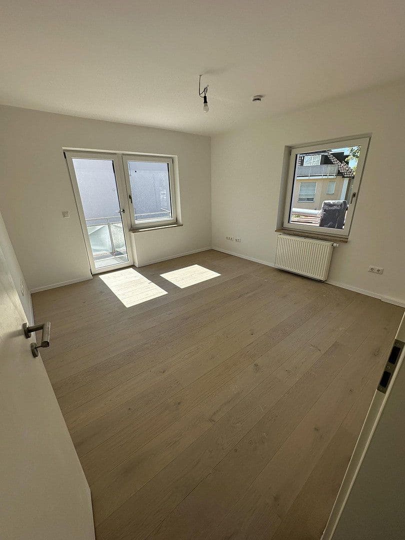 Prenájom bytu 1-izbový 36 m², München, Bavorsko Prenájom bytu 1-izbový 36 m², München, Bavorsko