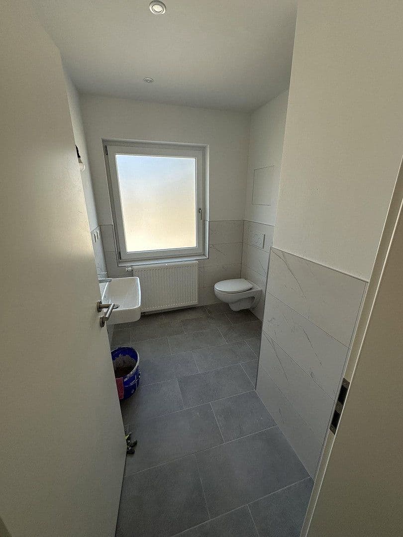 Prenájom bytu 1-izbový 36 m², München, Bavorsko Prenájom bytu 1-izbový 36 m², München, Bavorsko