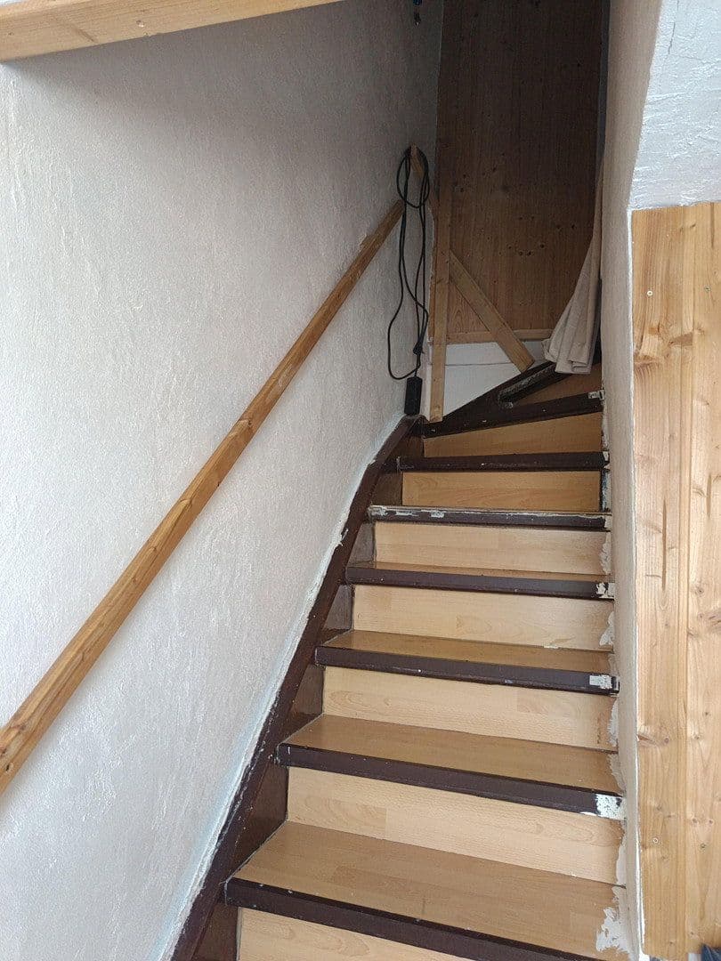 Predaj domu 120 m², pozemok 390 m², Ringstraße 4, Herren-Sulzbach, Porýnie-Falcko Predaj domu 120 m², pozemok 390 m², Ringstraße 4, Herren-Sulzbach, Porýnie-Falcko