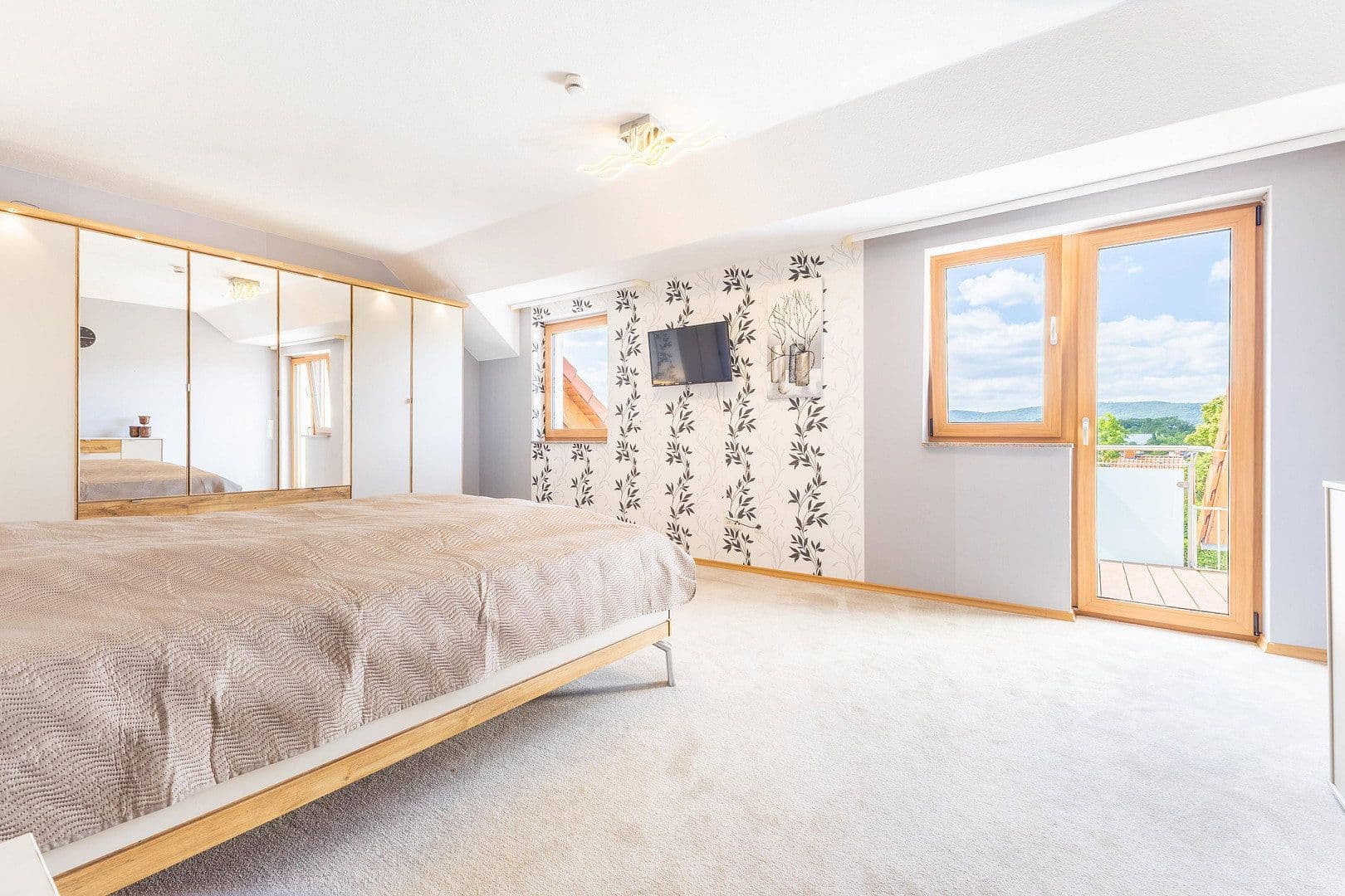Predaj domu 168 m², pozemok 723 m², Baunatal, Hesensko Predaj domu 168 m², pozemok 723 m², Baunatal, Hesensko