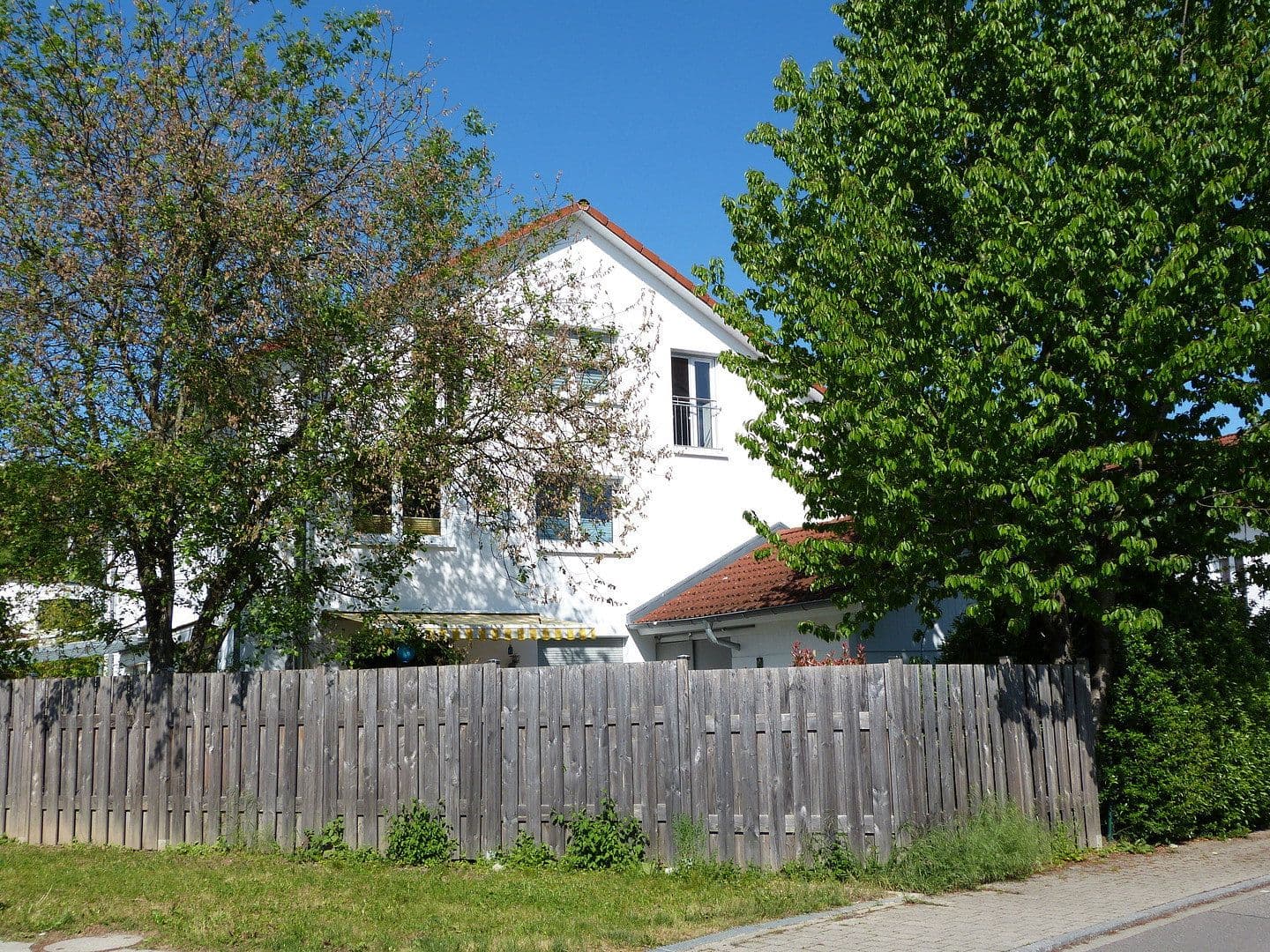 Predaj domu 176 m², pozemok 371 m², Lörrach, Bádensko-Wurttembersko Predaj domu 176 m², pozemok 371 m², Lörrach, Bádensko-Wurttembersko