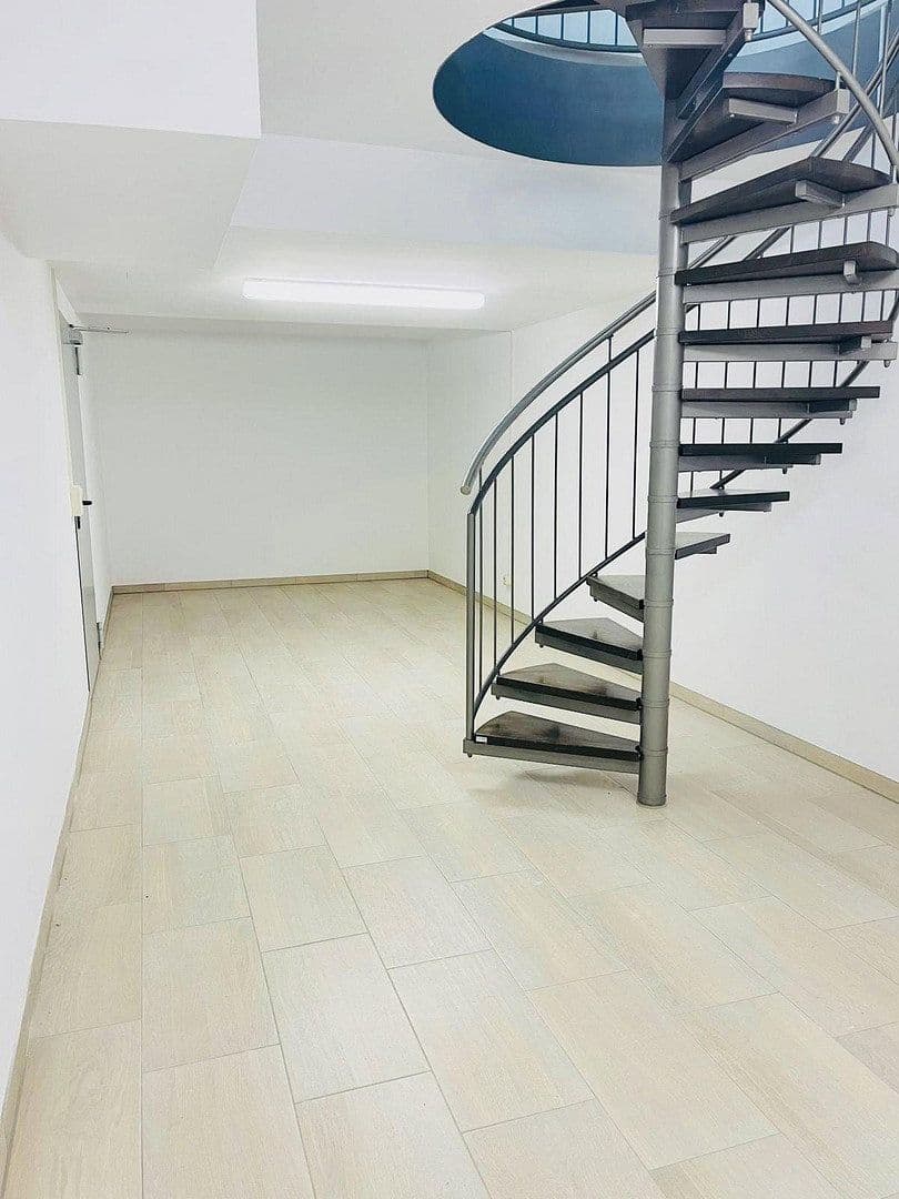 Predaj nebytového priestoru 109 m², Würmtalstraße 2b, München, Bavorsko Predaj nebytového priestoru 109 m², Würmtalstraße 2b, München, Bavorsko