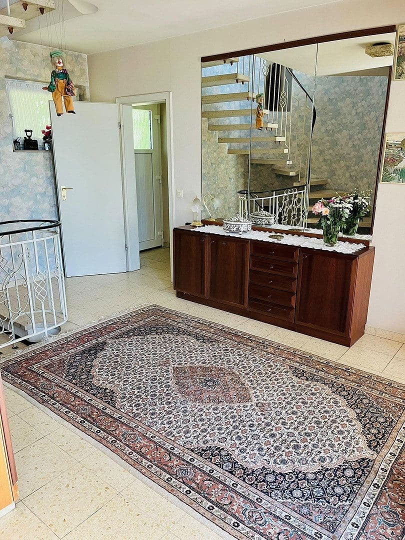 Predaj domu 241 m², pozemok 560 m², Köln, Severné Porýnie - Westfálsko Predaj domu 241 m², pozemok 560 m², Köln, Severné Porýnie - Westfálsko