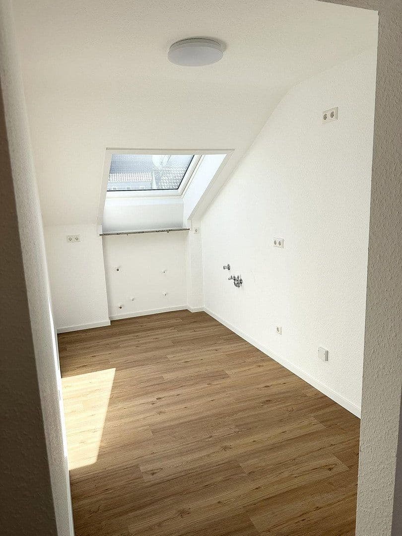 Prenájom bytu 2-izbový 60 m², Korntal-Münchingen, Bádensko-Wurttembersko Prenájom bytu 2-izbový 60 m², Korntal-Münchingen, Bádensko-Wurttembersko
