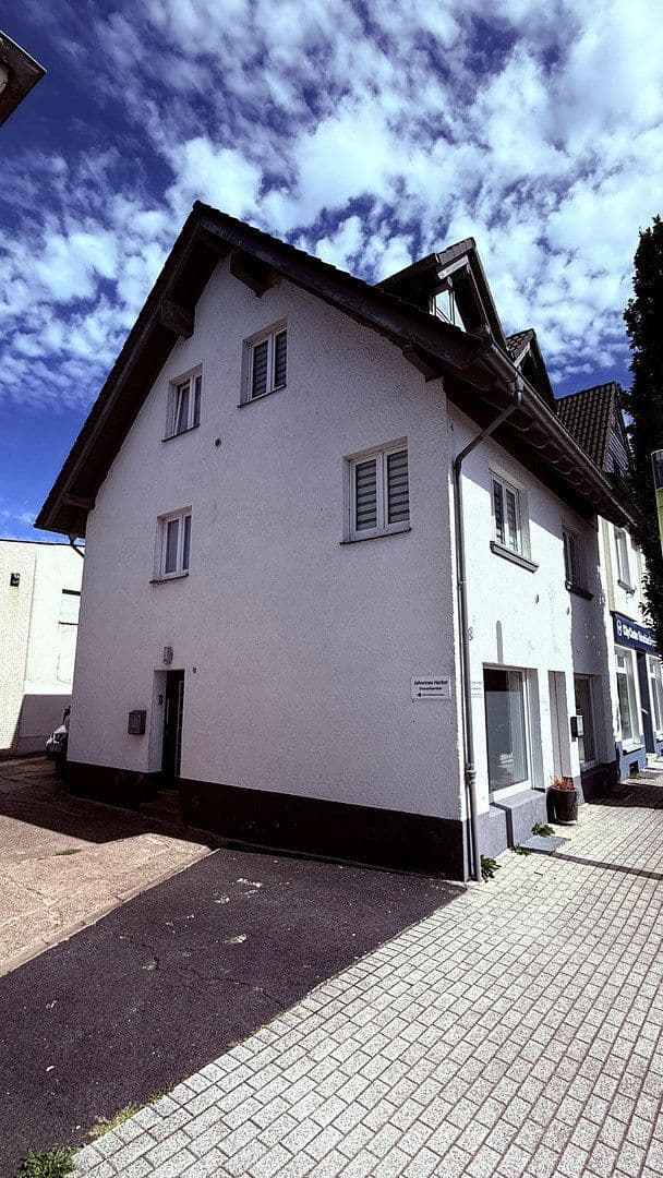Predaj domu 133 m², pozemok 98 m², Kirchstraße 8, Lohmar, Severné Porýnie - Westfálsko Predaj domu 133 m², pozemok 98 m², Kirchstraße 8, Lohmar, Severné Porýnie - Westfálsko