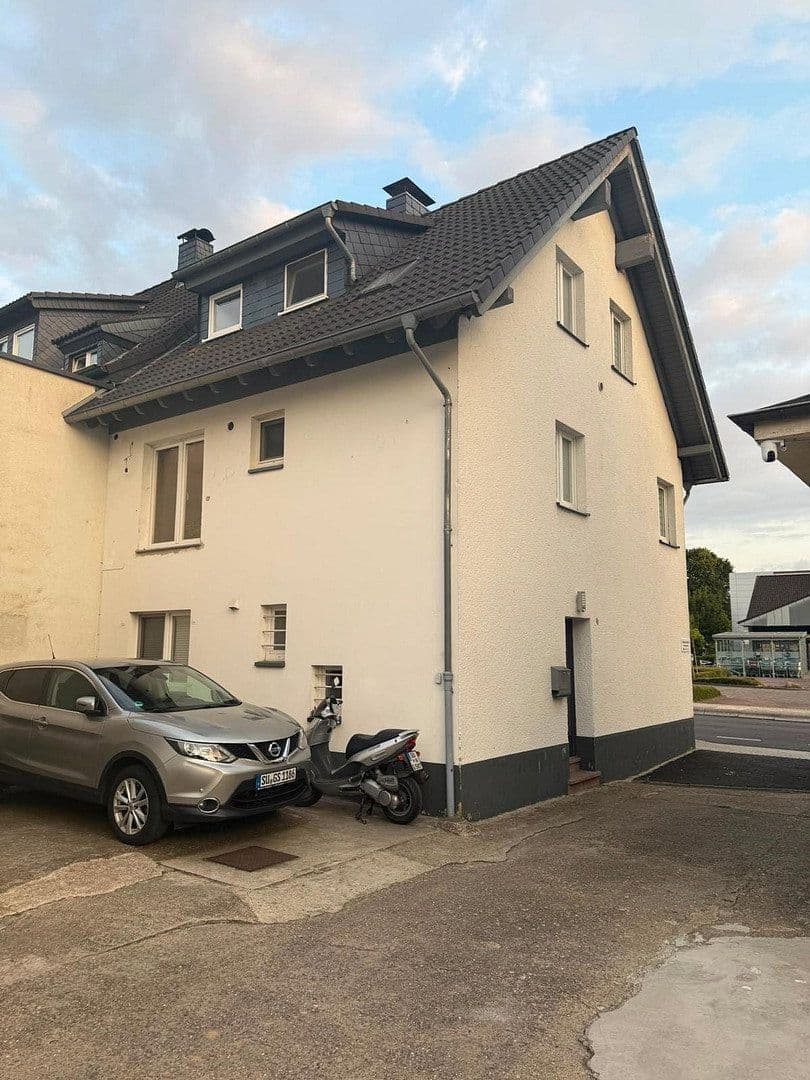 Predaj domu 133 m², pozemok 98 m², Kirchstraße 8, Lohmar, Severné Porýnie - Westfálsko Predaj domu 133 m², pozemok 98 m², Kirchstraße 8, Lohmar, Severné Porýnie - Westfálsko