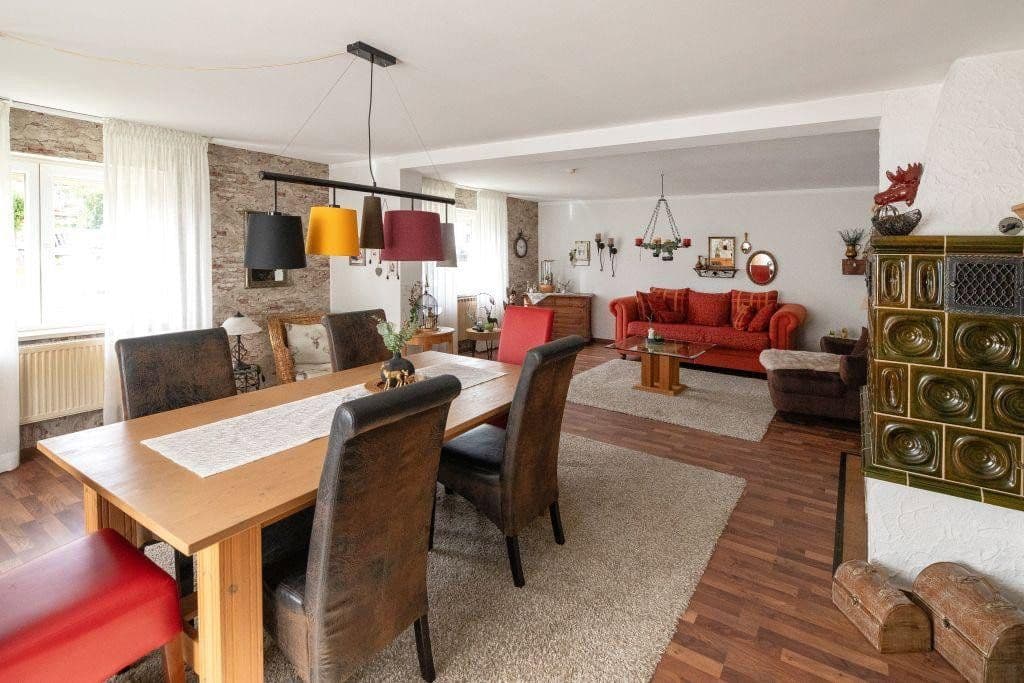 Predaj domu 290 m², pozemok 930 m², Tiefenbach, Bavorsko Predaj domu 290 m², pozemok 930 m², Tiefenbach, Bavorsko