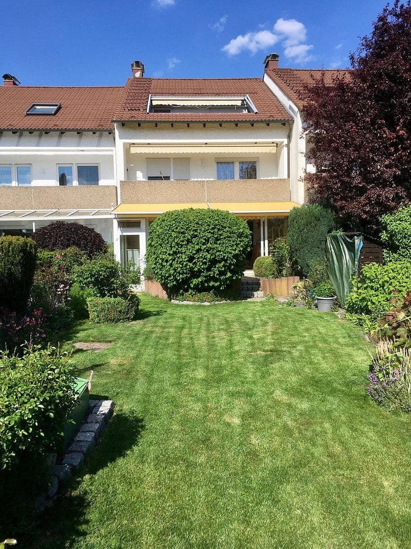 Prenájom domu 170 m², pozemok 270 m², Neu-Ulm, Bavorsko Prenájom domu 170 m², pozemok 270 m², Neu-Ulm, Bavorsko