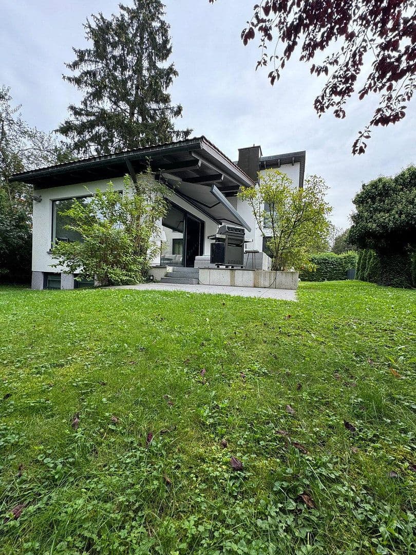 Predaj domu 190 m², pozemok 500 m², München, Bavorsko Predaj domu 190 m², pozemok 500 m², München, Bavorsko