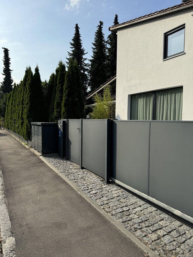 Predaj domu 190 m², pozemok 500 m², München, Bavorsko Predaj domu 190 m², pozemok 500 m², München, Bavorsko