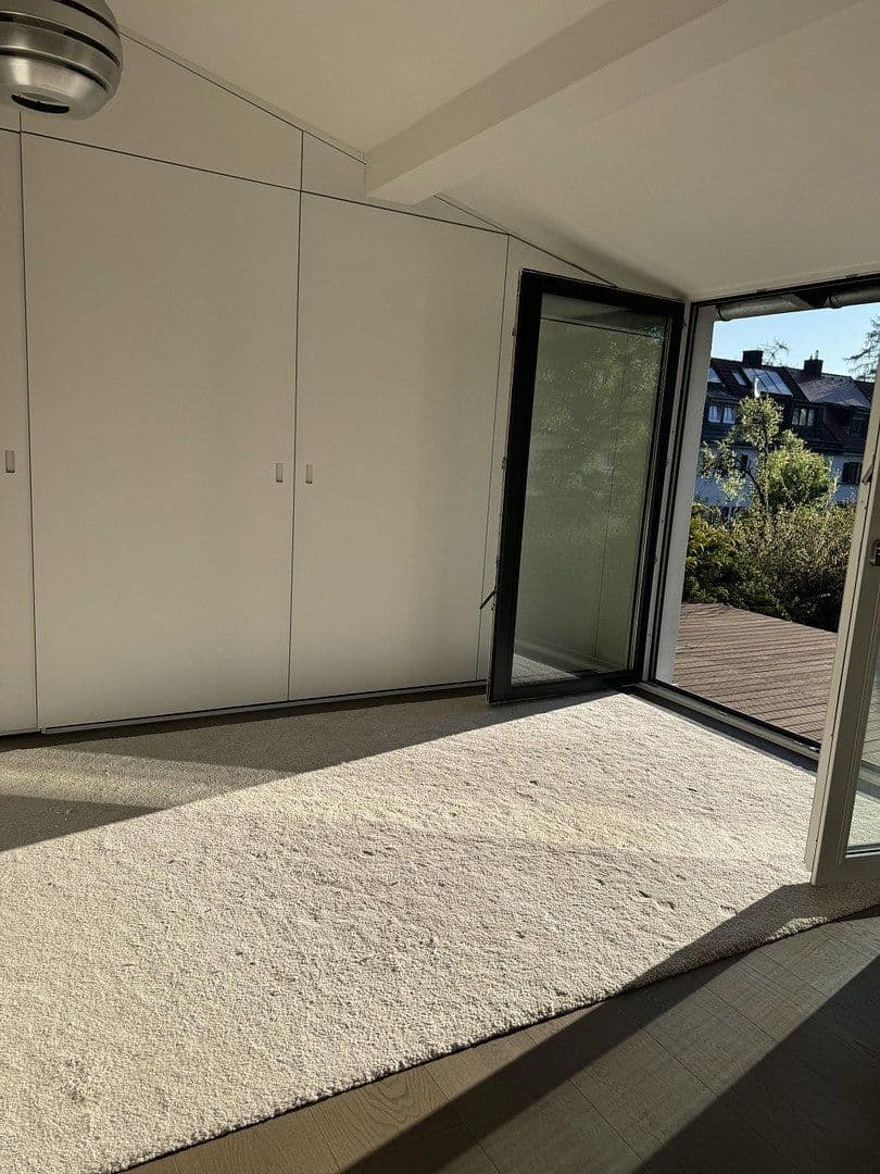 Predaj domu 190 m², pozemok 500 m², München, Bavorsko Predaj domu 190 m², pozemok 500 m², München, Bavorsko