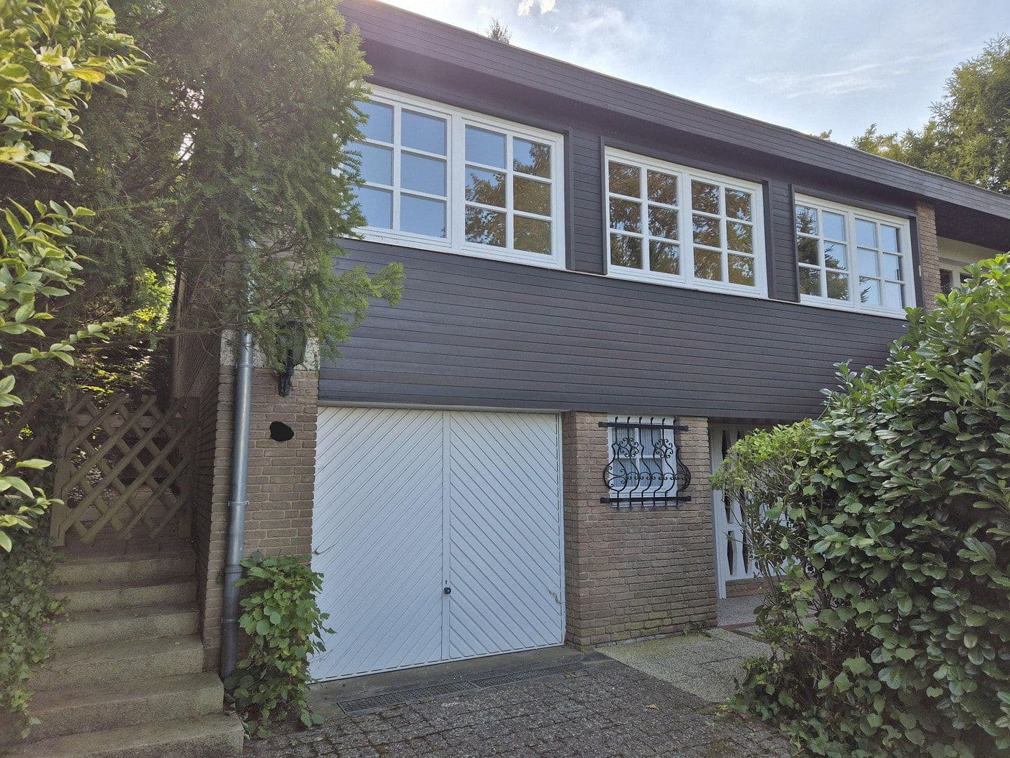 Predaj domu 225 m², pozemok 1.150 m², Bad Nenndorf, Dolné Sasko Predaj domu 225 m², pozemok 1.150 m², Bad Nenndorf, Dolné Sasko
