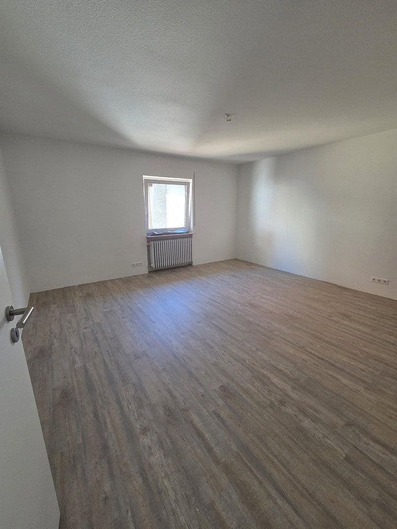 Prenájom bytu 3-izbový 112 m², Linsengasse 6, Buchen (Odenwald), Bádensko-Wurttembersko Prenájom bytu 3-izbový 112 m², Linsengasse 6, Buchen (Odenwald), Bádensko-Wurttembersko