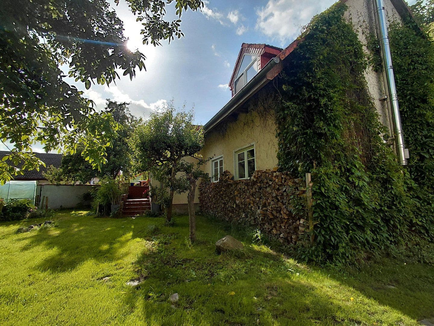 Predaj domu 160 m², pozemok 633 m², Hauptstr. 14, Oranienburg, Brandenbursko Predaj domu 160 m², pozemok 633 m², Hauptstr. 14, Oranienburg, Brandenbursko