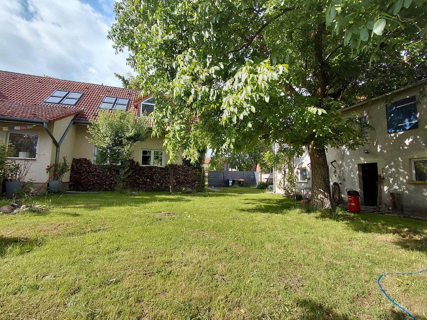 Predaj domu 160 m², pozemok 633 m², Hauptstr. 14, Oranienburg, Brandenbursko Predaj domu 160 m², pozemok 633 m², Hauptstr. 14, Oranienburg, Brandenbursko