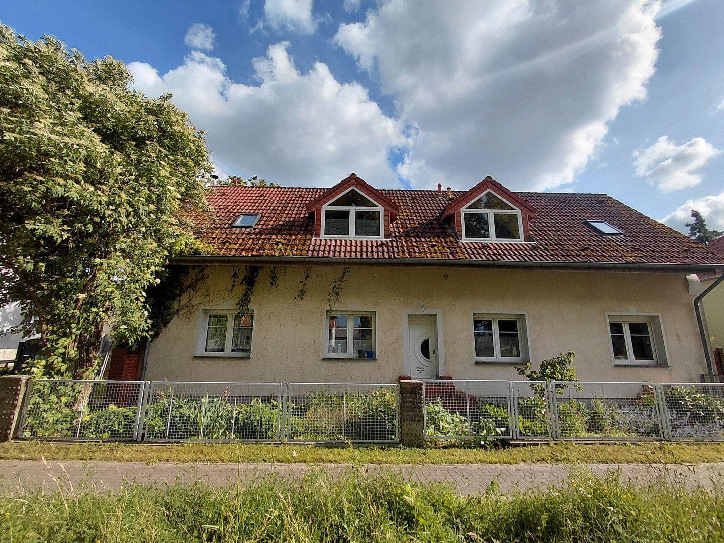 Predaj domu 160 m², pozemok 633 m², Hauptstr. 14, Oranienburg, Brandenbursko Predaj domu 160 m², pozemok 633 m², Hauptstr. 14, Oranienburg, Brandenbursko
