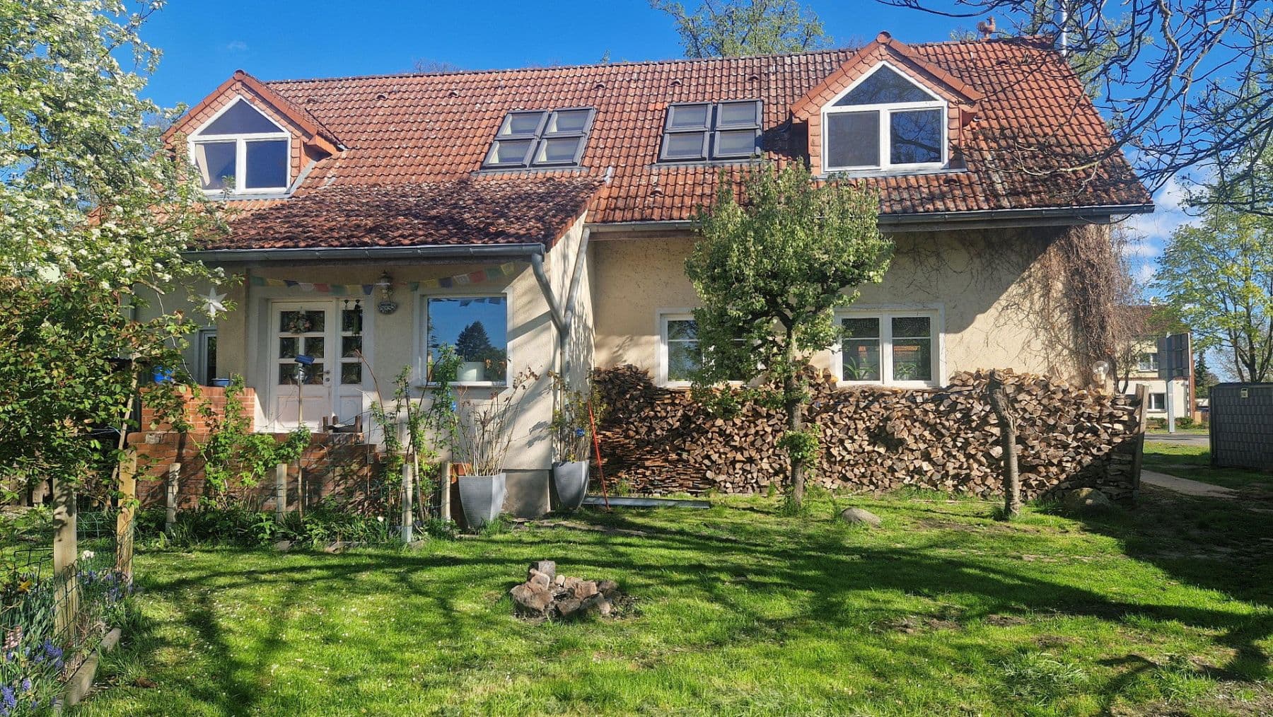 Predaj domu 160 m², pozemok 633 m², Hauptstr. 14, Oranienburg, Brandenbursko Predaj domu 160 m², pozemok 633 m², Hauptstr. 14, Oranienburg, Brandenbursko