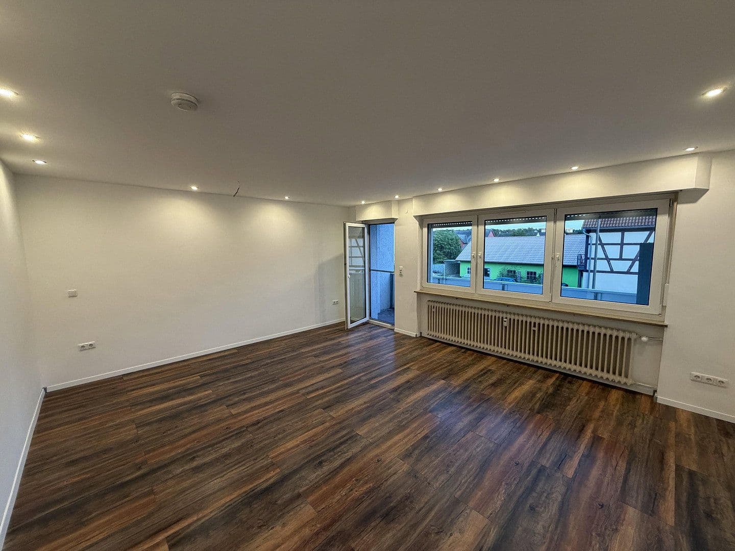 Prenájom bytu 4-izbový 101 m², Nürnberg, Bavorsko Prenájom bytu 4-izbový 101 m², Nürnberg, Bavorsko