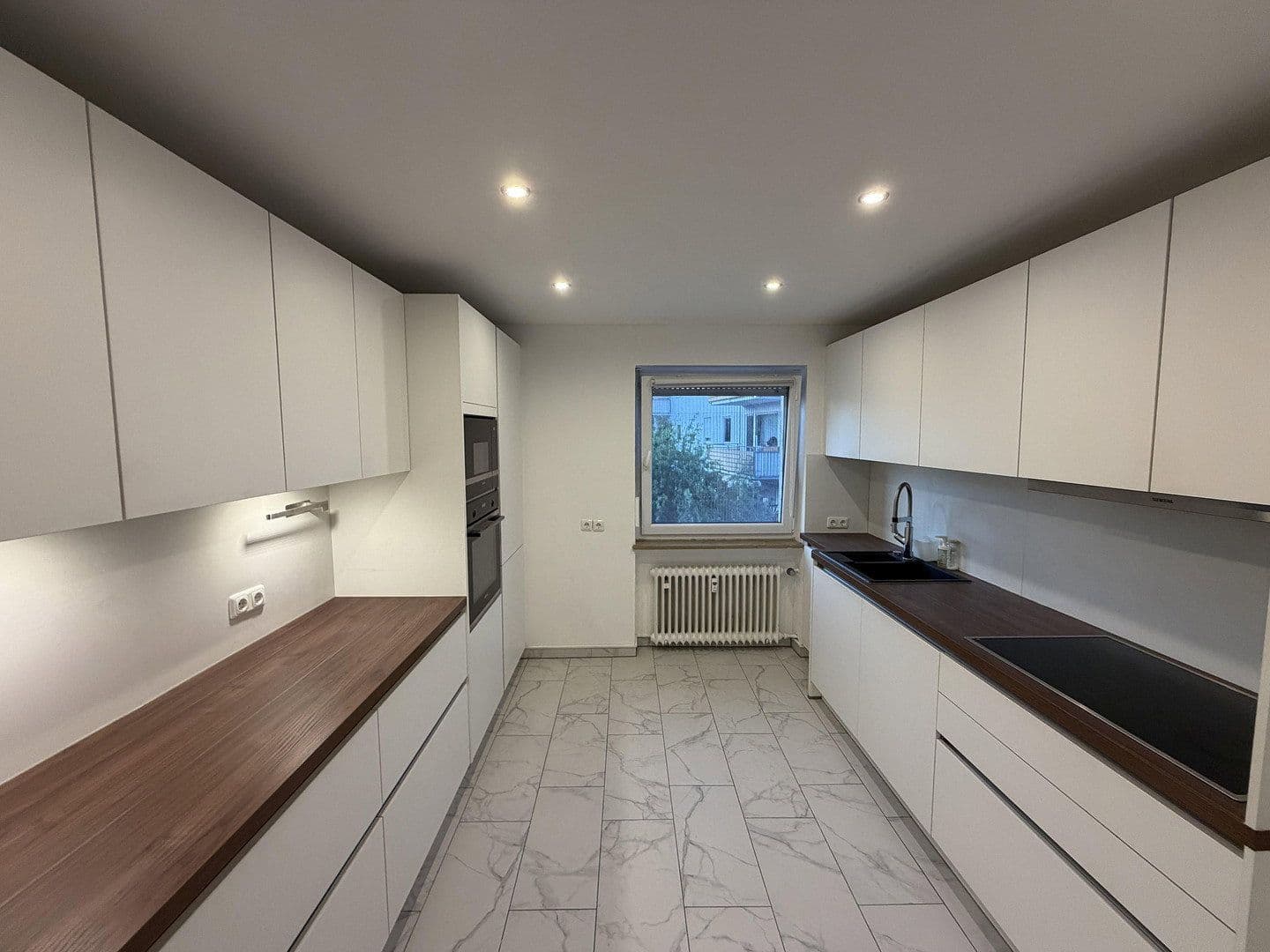 Prenájom bytu 4-izbový 101 m², Nürnberg, Bavorsko Prenájom bytu 4-izbový 101 m², Nürnberg, Bavorsko